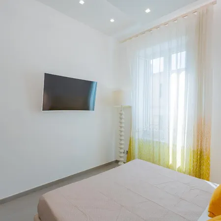 Yourhome - Ac Luxury House Apartament Meta